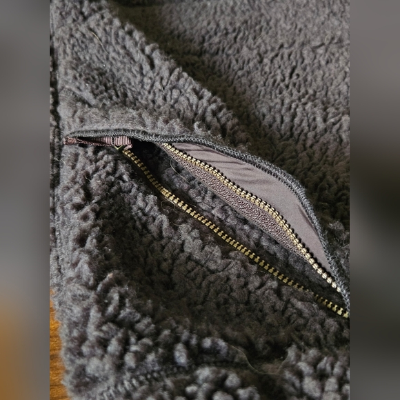 L.L. Bean - Women's Mountain Pile Fleece Coat - Picture 5 of 6